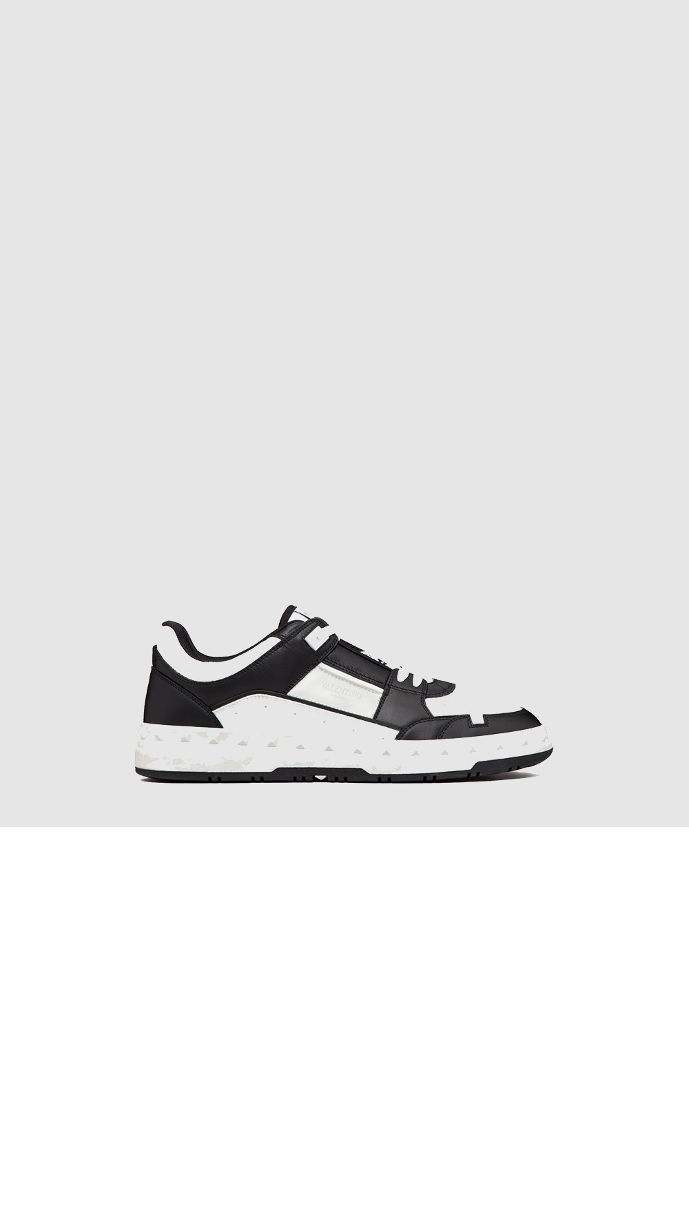 미러급레플리카사이트 | 명품레플리카 전문 쇼핑몰  | 하이퀄 - 송아지 가죽 로우탑 스니커즈 &gt; 발렌티노