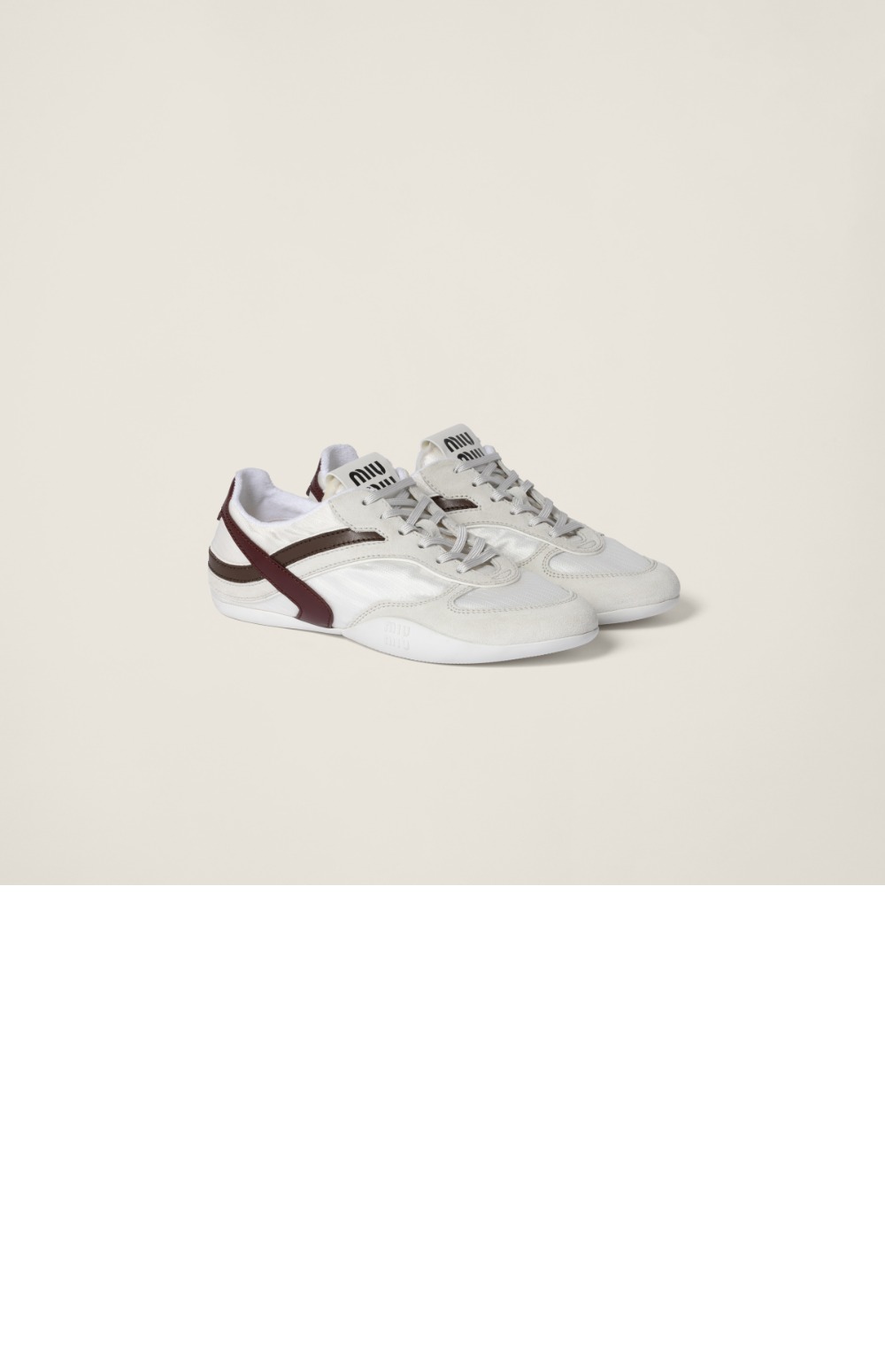 미러급레플리카사이트 | 명품레플리카 전문 쇼핑몰  | 하이퀄 - 김나지움 기능성 소재 및 스웨이드 스니커즈 5E428E &gt; 미우미우