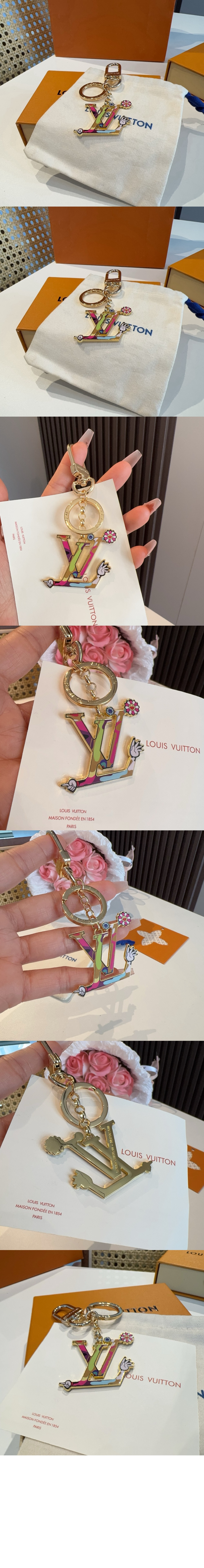 미러급레플리카사이트 | 명품레플리카 전문 쇼핑몰  | 하이퀄 - LV x TM 아이코닉 모노그램 멀티컬러 키 홀더 M02468 &gt; 루이비통