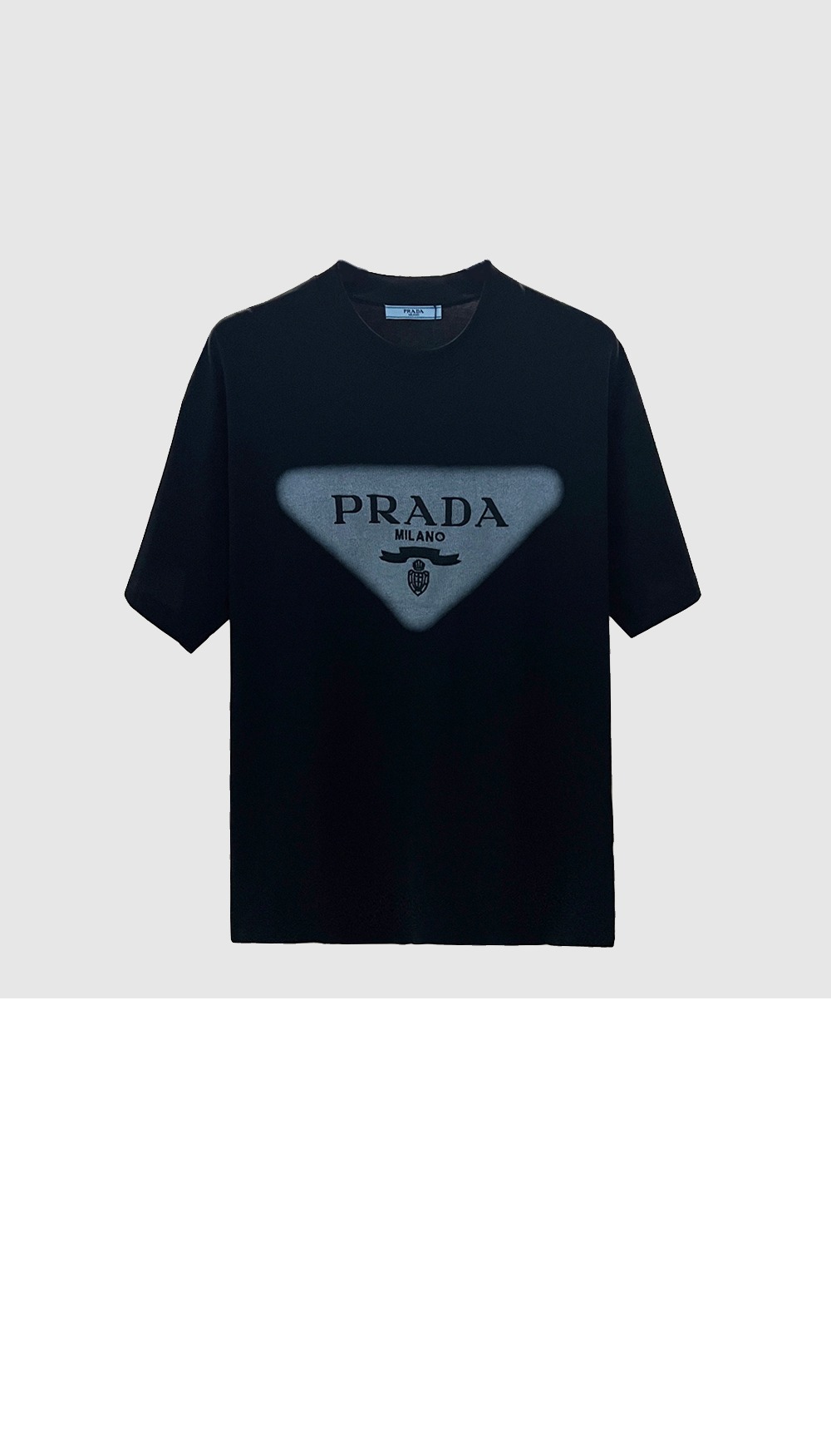 미러급레플리카사이트 | 명품레플리카 전문 쇼핑몰  | 하이퀄 - 로고 프린트 반팔 > 프라다