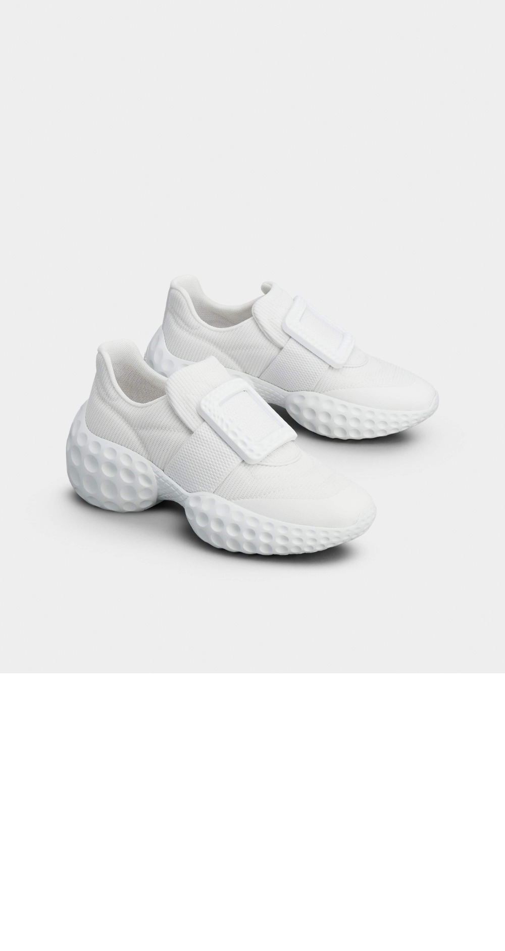 미러급레플리카사이트 | 명품레플리카 전문 쇼핑몰  | 하이퀄 - 비브 런 라이트 스트라스 버클 스니커즈 6373 &gt; 로저비비에