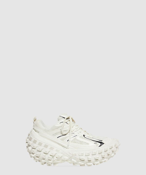 디펜더 스니커즈 685611