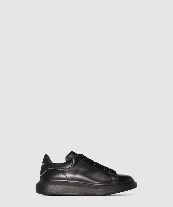 맥퀸 오버사이즈 스니커즈 688521