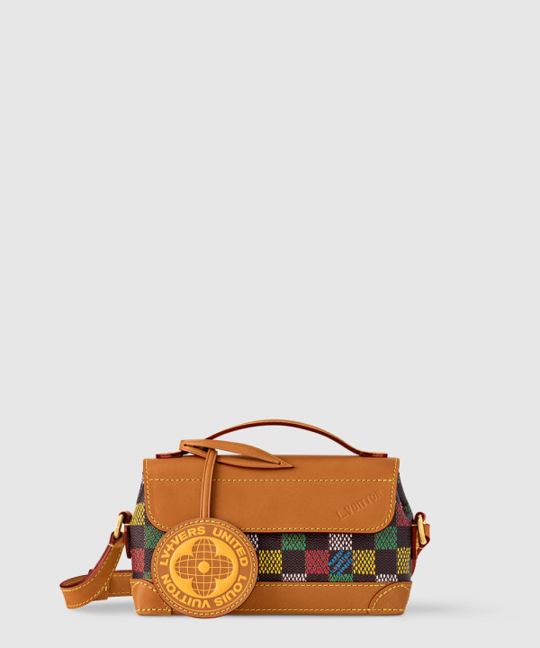 스티머 이스트 웨스트 웨어러블 월릿 N00187