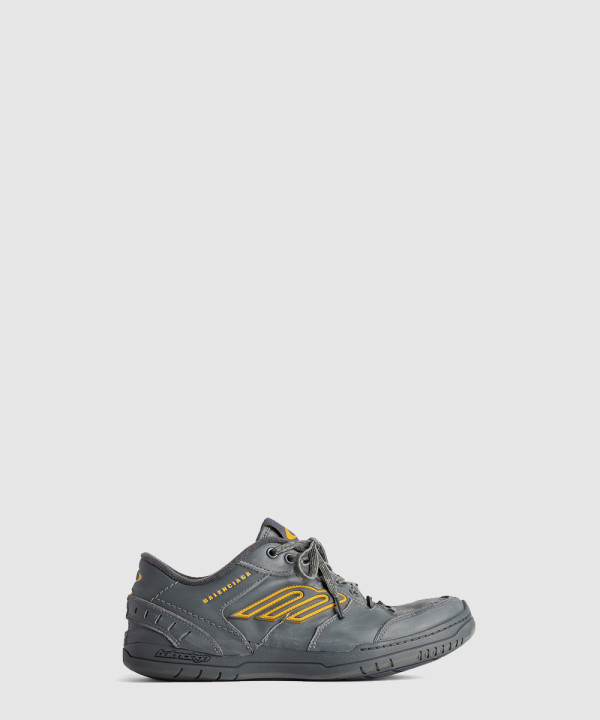 햄튼스 원-아웃 스니커즈 841765